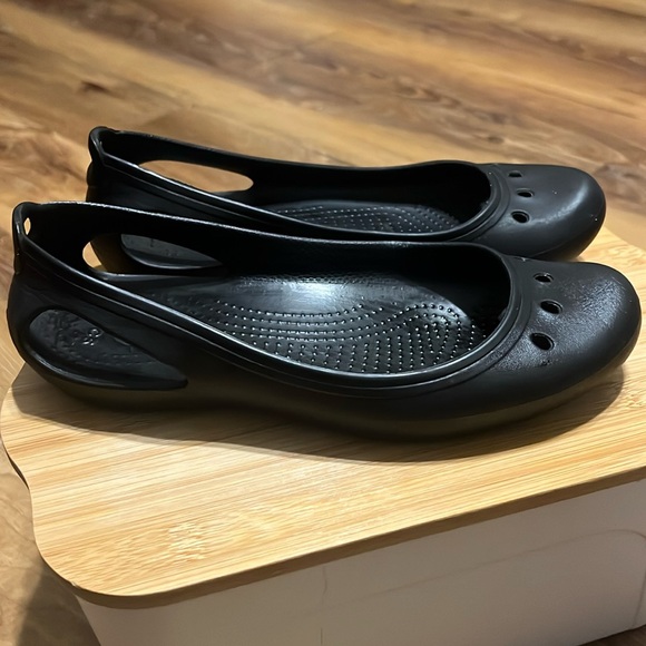 CROCS Women’s Black Kadee Flats Ballet Sling Black Cut Out Shoes (Size: … - Picture 2 of 8